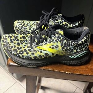 Brooks Adrenaline 21 Leopard Running Shoes